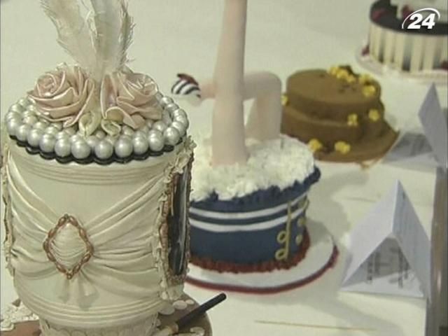У Лондоні триває щорічна виставка тортів У Лондоні триває щорічна виставка тортів