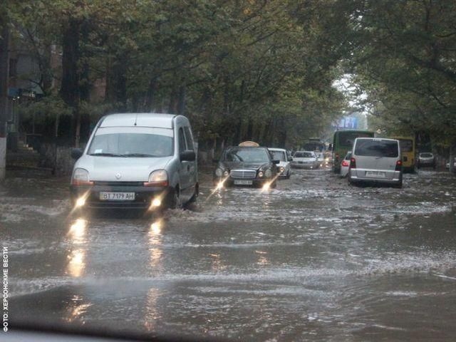 Херсон пішов під воду (Фото)