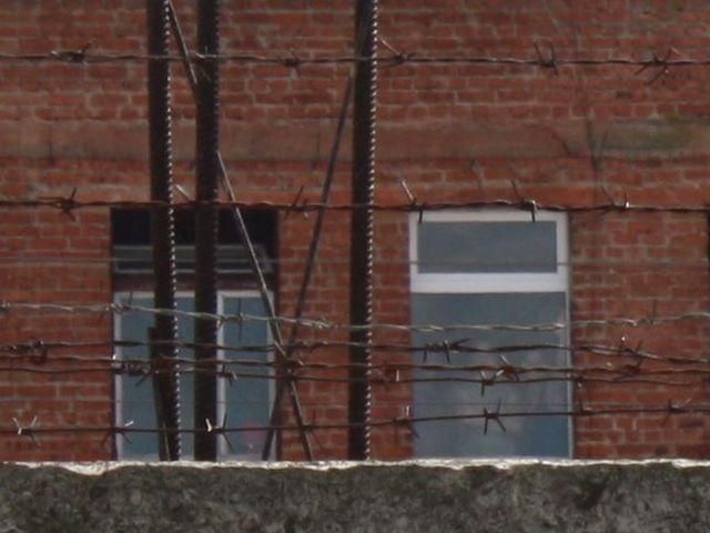 В Крыму обрушилась крыша исправительной колонии: 2 погибших В Крыму обрушилась крыша исправительной колонии: 2 погибших