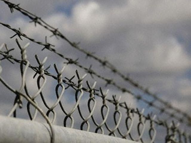 В'язні у Сімферопольській колонії загинули, бо ховалися від дощу В'язні у Сімферопольській колонії загинули, бо ховалися від дощу