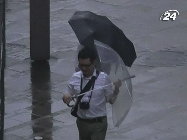 В Японии объявили эвакуацию сотен тысяч людей В Японии объявили эвакуацию сотен тысяч людей