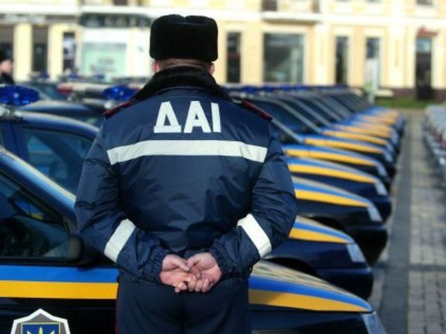 В Одесі агітують не давати хабарів працівникам ДАІ В Одесі агітують не давати хабарів працівникам ДАІ