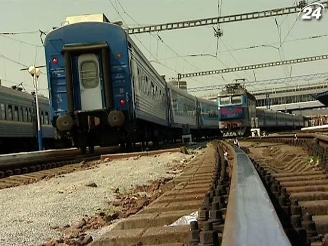 Крупним планом: Як "Укрзалізниця" зводить рахунки з профспілками?" Крупним планом: Як "Укрзалізниця" зводить рахунки з профспілками?"