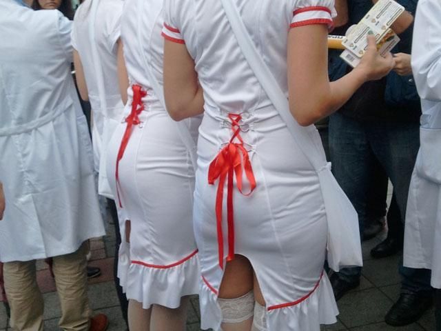 Нардепов лечат таблетками "Неподкупин" и драже "Совестин" Нардепов лечат таблетками "Неподкупин" и драже "Совестин"