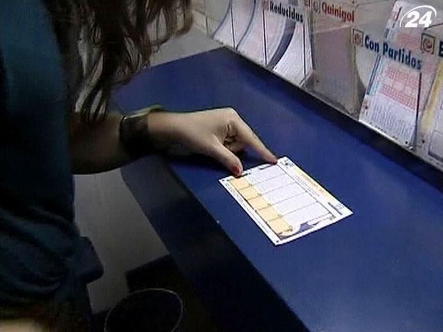 В Іспанії чоловік забув біля стійки виграшний лотерейний квиток на 4,7 млн євро