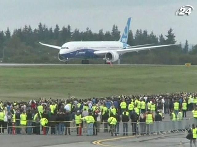 Boeing успішно випробував нову модель літака Dreamliner Boeing успішно випробував нову модель літака Dreamliner