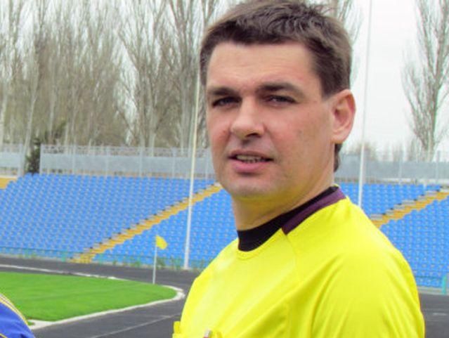 За пьянство арбитра Кузьмина пожизненно отстранили от судейства За пьянство арбитра Кузьмина пожизненно отстранили от судейства