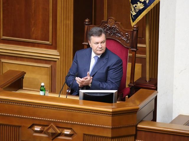 Янукович може завітати сьогодні у Раду