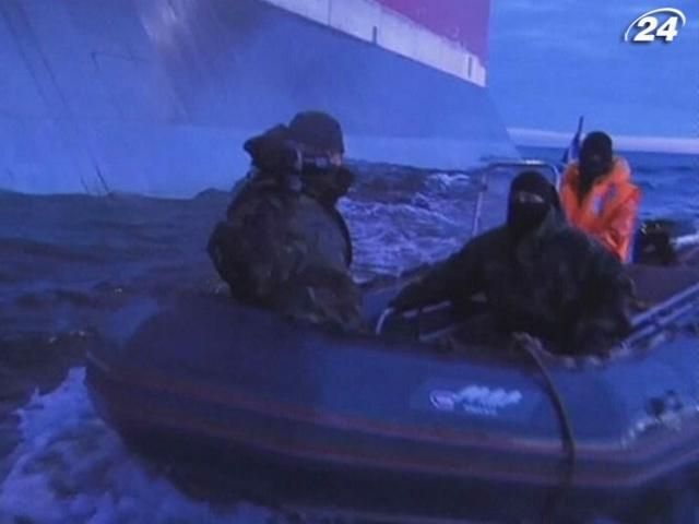 Активистов Greenpeace подозревают в терроризме Активистов Greenpeace подозревают в терроризме