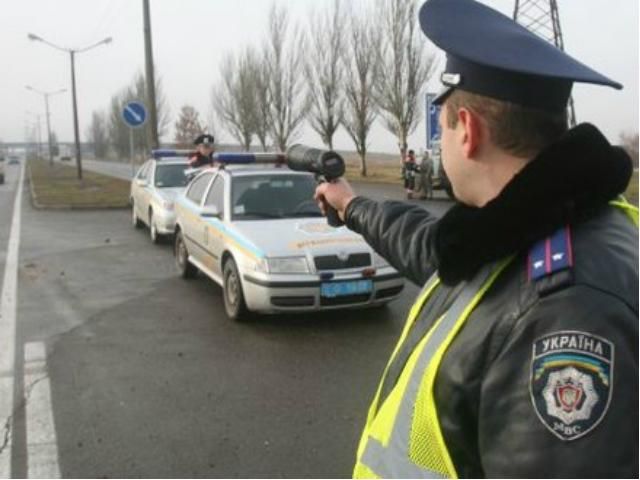 В Ужгороді п'яна жінка побила ДАІшників 