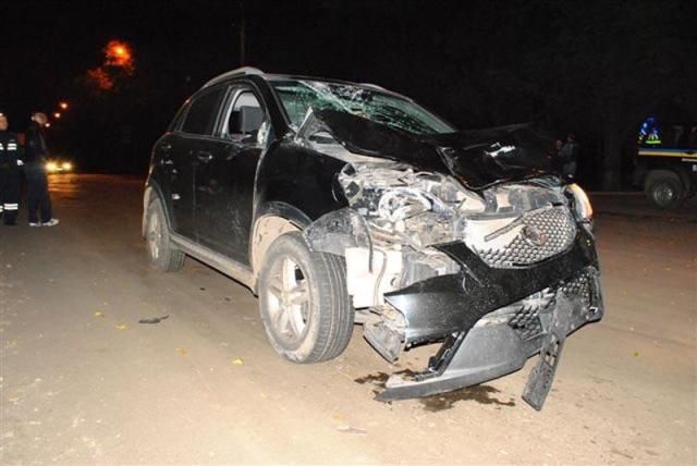 Автомобіль збив 5 людей, бо їхав на високій швидкості Автомобіль збив 5 людей, бо їхав на високій швидкості