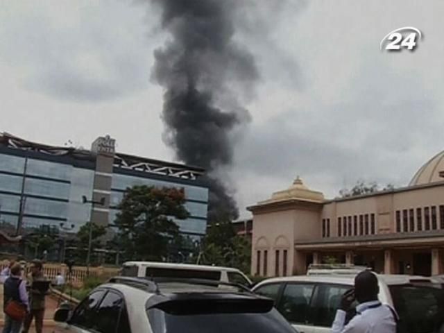 В торговом центре в Найроби прогремел мощный взрыв