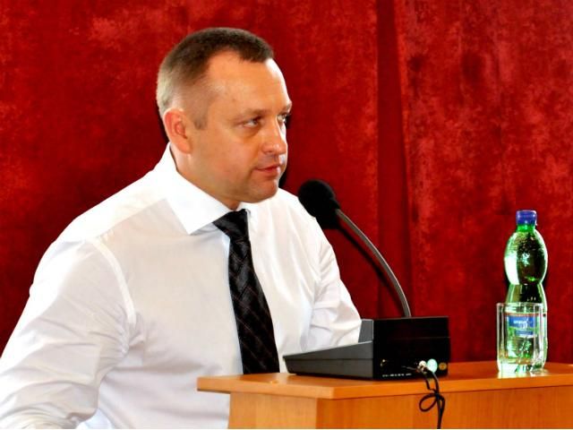 Харьковский экс-глава "Батькивщины" перешел в Партию регионов Харьковский экс-глава "Батькивщины" перешел в Партию регионов