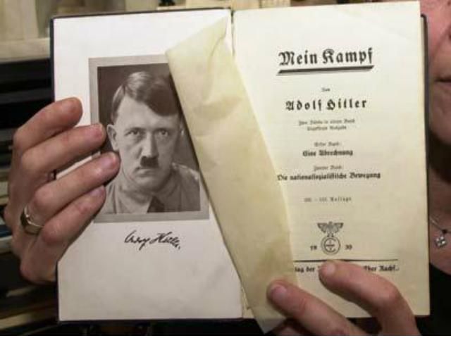 Для россиян заблокировали "Mein Kampf" в интернете Для россиян заблокировали "Mein Kampf" в интернете