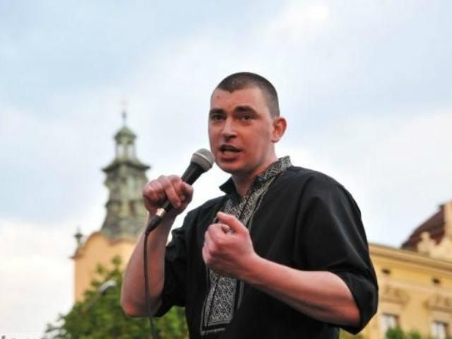 Свободовец собирает молодежь, чтобы "разбить интерфейсы ЛГБТ-антифашистов" Свободовец собирает молодежь, чтобы "разбить интерфейсы ЛГБТ-антифашистов"