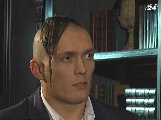 Олександр Усик: Свою професійну кар'єру я вирішив починати з України Олександр Усик: Свою професійну кар'єру я вирішив починати з України