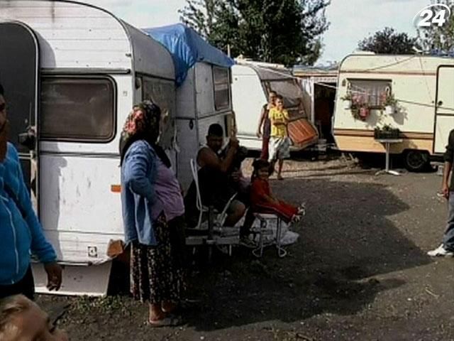 Цыган следует выпроводить за пределы страны, - глава МВД Франции Цыган следует выпроводить за пределы страны, - глава МВД Франции