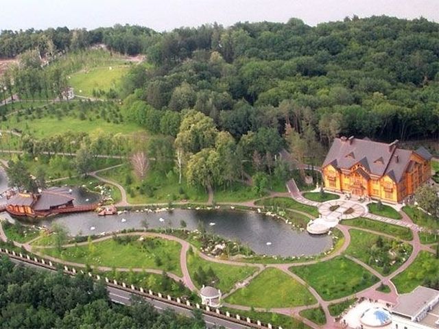 Клюеву разрешили прикупить часть Межигорья Клюеву разрешили прикупить часть Межигорья