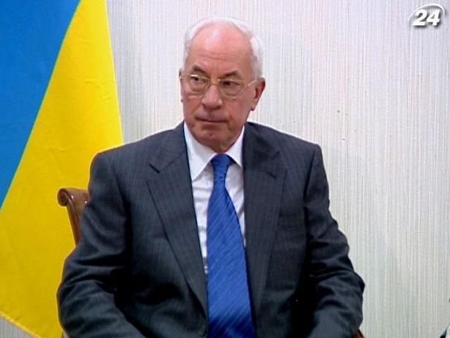 Итоги недели: Янукович обещает идти в Европу, Азаров — дружить с Таможенным союзом Итоги недели: Янукович обещает идти в Европу, Азаров — дружить с Таможенным союзом