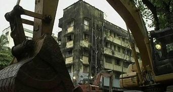 Обвал дома в Индии унес жизни более 60 человек