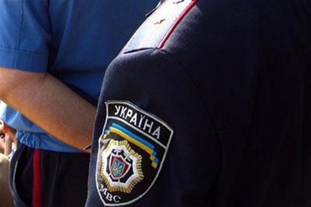 За минулу ніч у Сумах двічі побили міліціонерів За минулу ніч у Сумах двічі побили міліціонерів