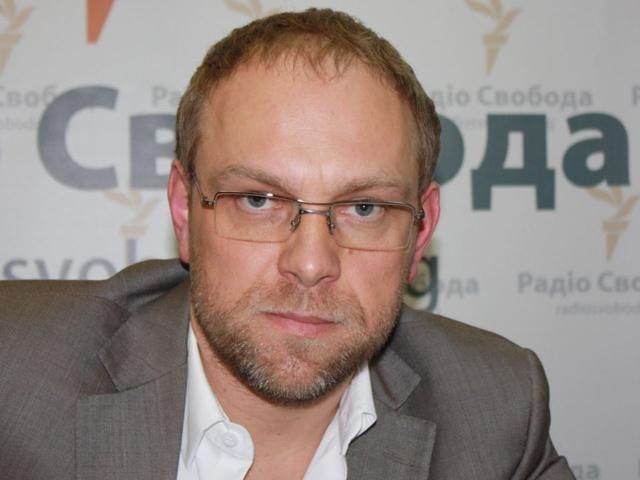 Власть не выпускает Власенко, потому что он защитник Тимошенко - "Батькивщина" Власть не выпускает Власенко, потому что он защитник Тимошенко - "Батькивщина"