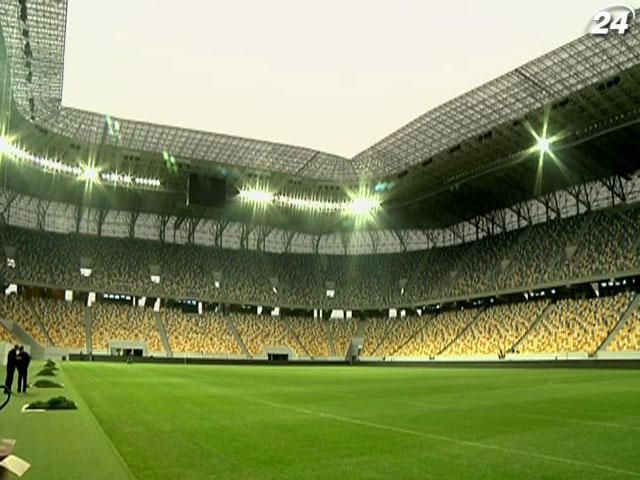 Мер Львова просить скасувати санкції ФІФА за "прояви нацизму" Мер Львова просить скасувати санкції ФІФА за "прояви нацизму"