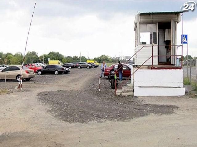 За незаконные парковки в Киеве открыли 6 уголовных производств За незаконные парковки в Киеве открыли 6 уголовных производств