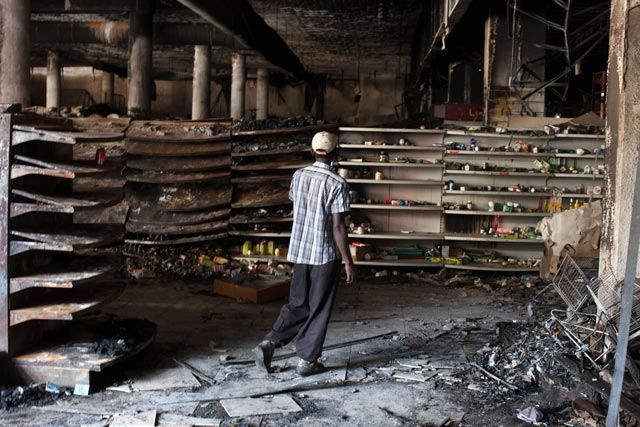 Торговый центр в Найроби после атаки террористов (Фото)