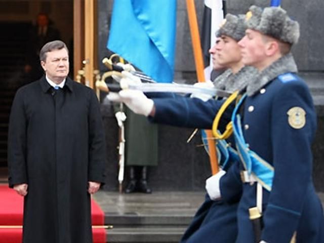 Янукович пообіцяв Україні нову, сучасну армію