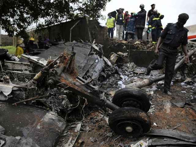 Авиакатастрофа пассажирского самолета в Нигерии: есть жертвы