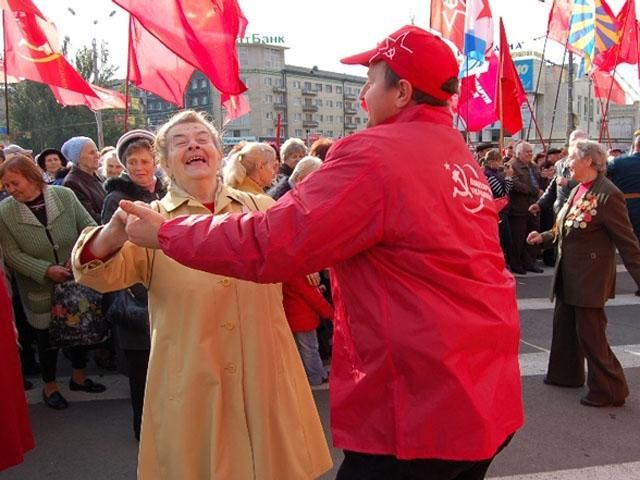 Активісти збираються лікувати комуністів від єврофобії, як психічного захворювання