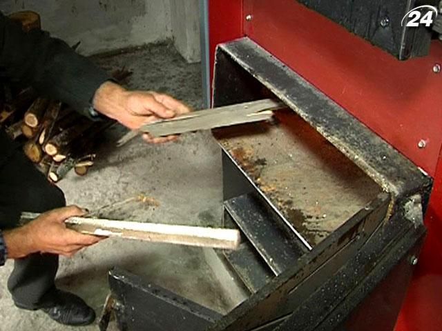 В Винницкой области школы отапливают дровами В Винницкой области школы отапливают дровами