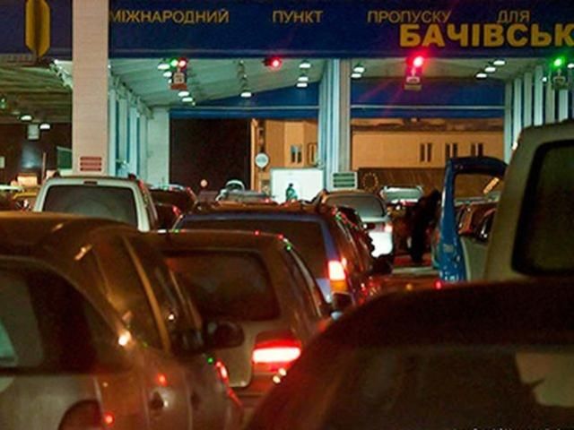 Підривника з кордону перевірять на причетність до тероризму 