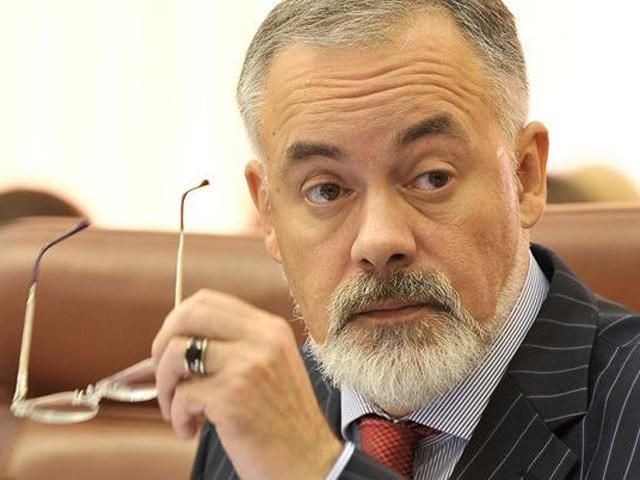 Табачник запевняє, що в Україні найвищий темп створення підручників в Європі Табачник запевняє, що в Україні найвищий темп створення підручників в Європі