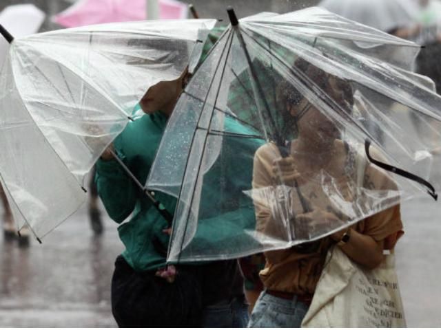 На Японію насувається потужний тайфун. Ряд авіакомпаній скасували рейси На Японію насувається потужний тайфун. Ряд авіакомпаній скасували рейси