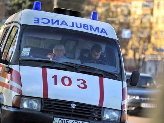 У Криму зіткнення авто з деревом забрало три життя 