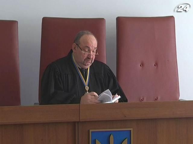 Сегодня суд допросит двух милиционеров, которые упустили Мельника Сегодня суд допросит двух милиционеров, которые упустили Мельника