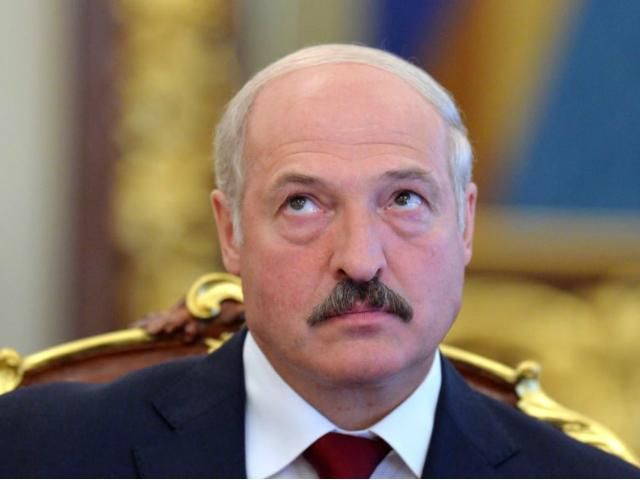 Украина сама выбрала такой путь, - Лукашенко