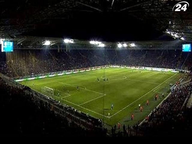 "Днепр" и "Металлист" доиграют воскресный матч "Днепр" и "Металлист" доиграют воскресный матч