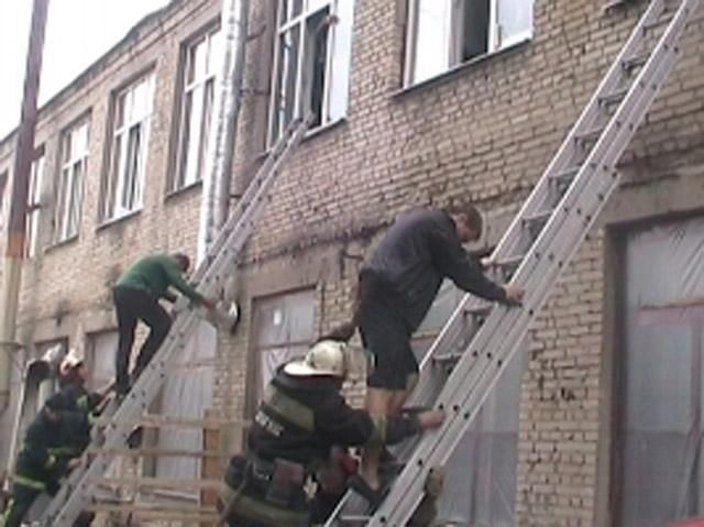 В Харькове горело помещение учебно-производственного предприятия общества глухих