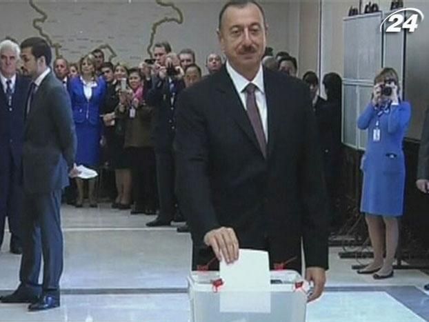 На выборах в Азербайджане проголосовал президент