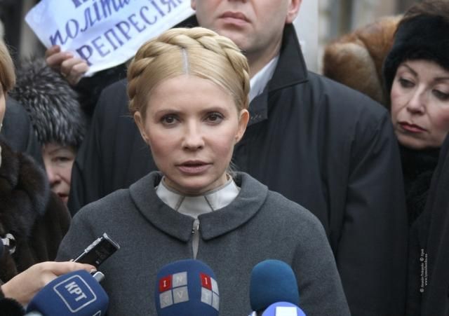 Изменение законодательства вместо помилования - это отговорка, - защита Тимошенко