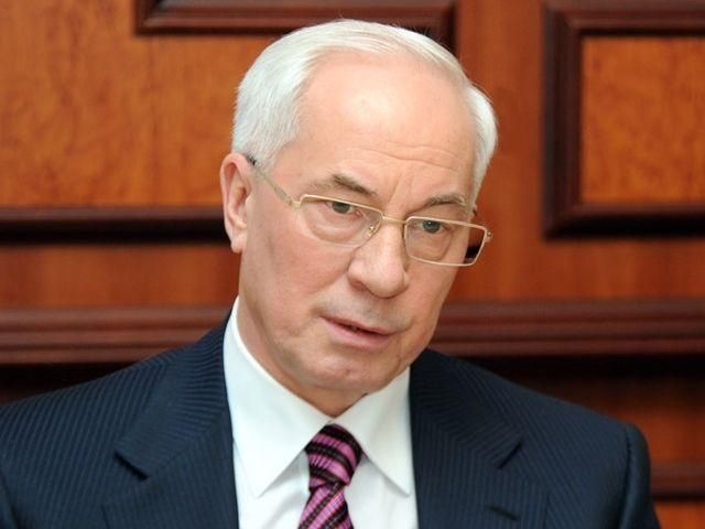 Азаров пригласил Ангелу Меркель в Украину Азаров пригласил Ангелу Меркель в Украину