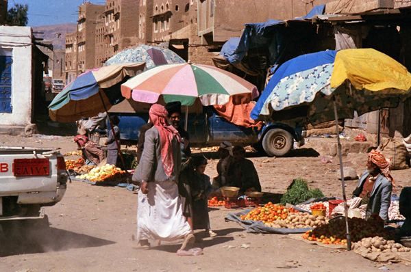 У Ємені смертник підірвав себе прямо на базарі 