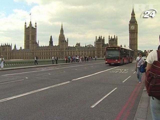 Красный Крест накормит пострадавших от кризиса британцев Красный Крест накормит пострадавших от кризиса британцев