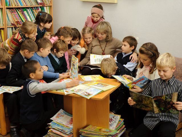 Зі шкільних програм зникає український зміст, – експерти 
