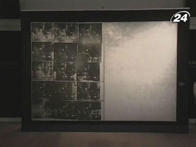 Sotheby's открыл выставку современных произведений, которые пойдут с молотка Sotheby's открыл выставку современных произведений, которые пойдут с молотка