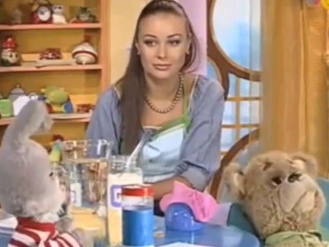 В России в детской телепрограмме объясняют, чем плохи акции протеста (Видео) В России в детской телепрограмме объясняют, чем плохи акции протеста (Видео)