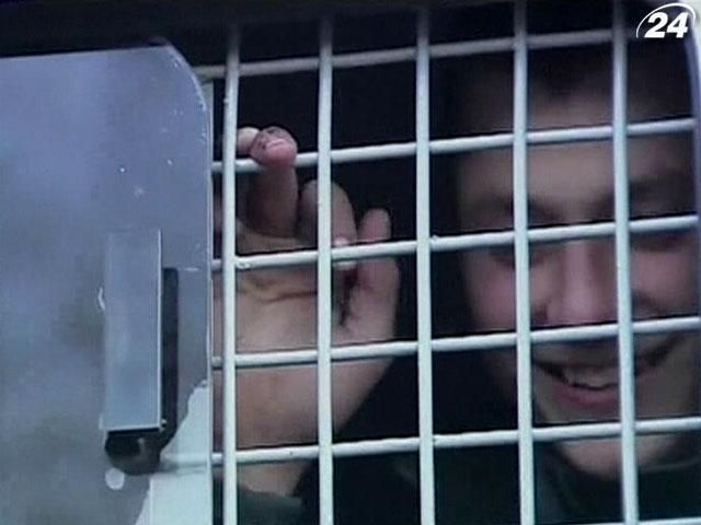 За погромы в Москве задержали 400 человек За погромы в Москве задержали 400 человек